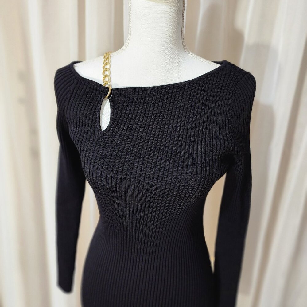 NWT- Black Ribbed Shirt with  and Keyhole Chain Link Detail